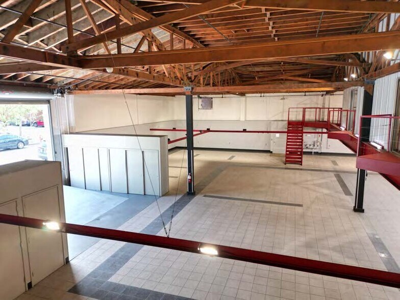 More Photos Of 645 SE Ankeny St, Portland Warehouse For Lease