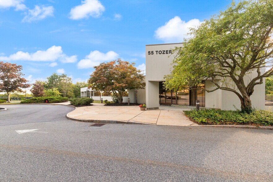 Primary Photo Of 55 Tozer Rd, Beverly Office For Lease