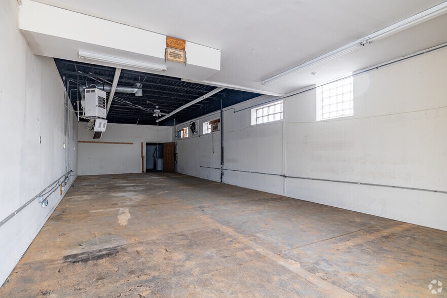 More Photos Of 315-319 E Market St, Akron General Retail For Sale