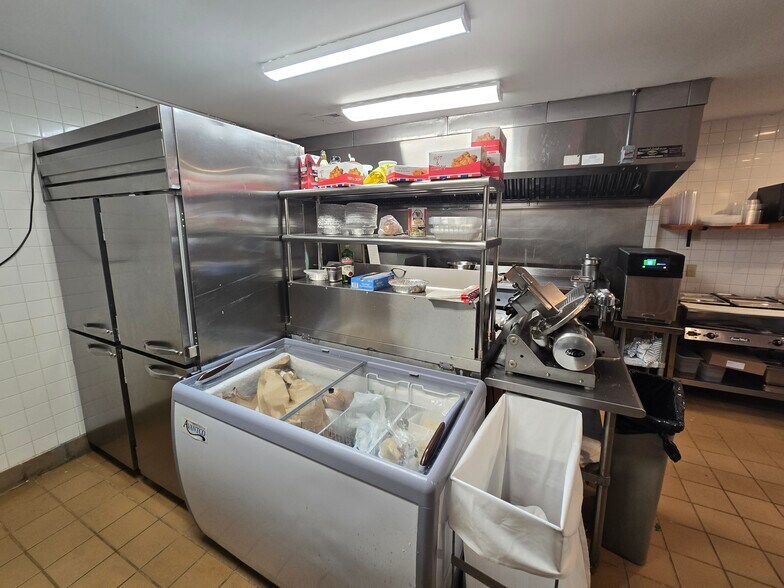 More Photos Of 224 Sparta Ave, Sparta Restaurant For Sale