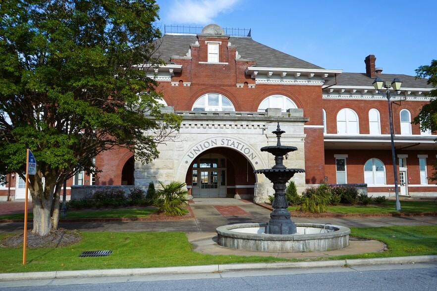 More Photos Of 1200 6th Ave, Columbus Office For Lease