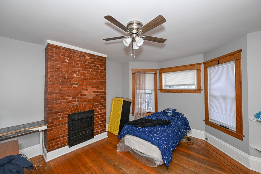 More Photos Of 2869 Hampshire Rd, Cleveland Heights Multifamily For Sale