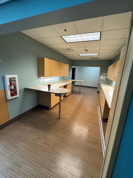 More Photos Of 3350 Broadmoor Ave SE, Grand Rapids Medical For Lease