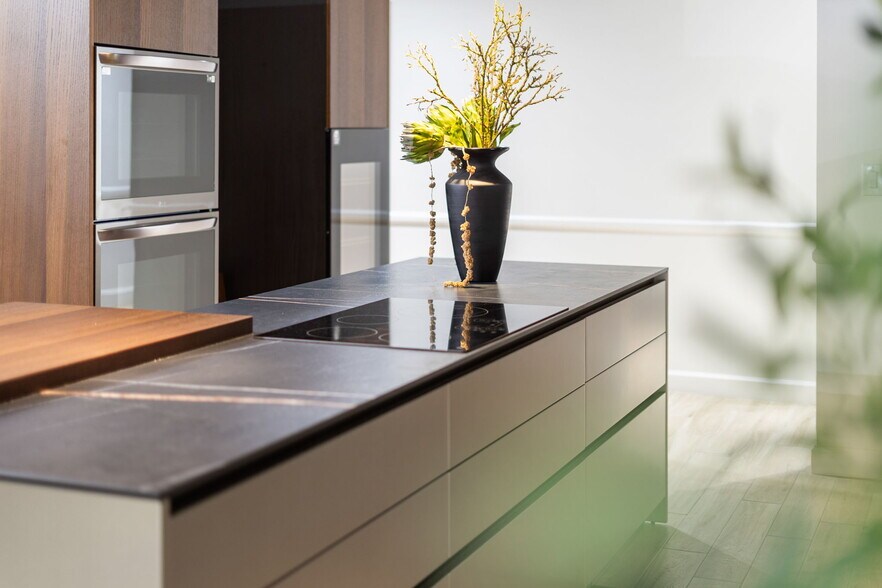 More Photos Of 800 Harbour Dr, Naples Office For Lease