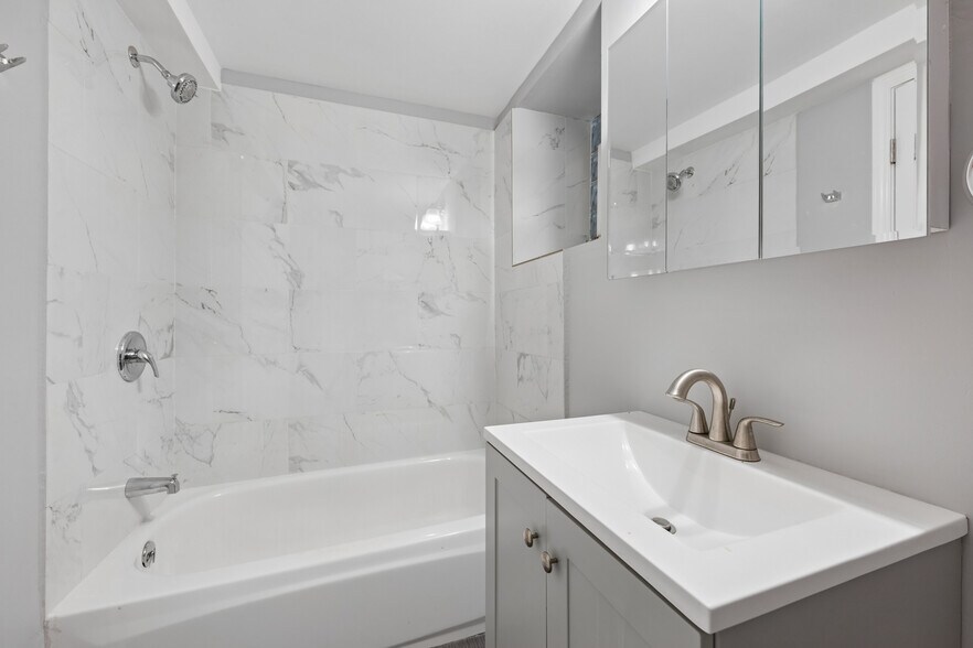 More Photos Of 4929 S. Vincennes Ave, Chicago Apartments For Sale
