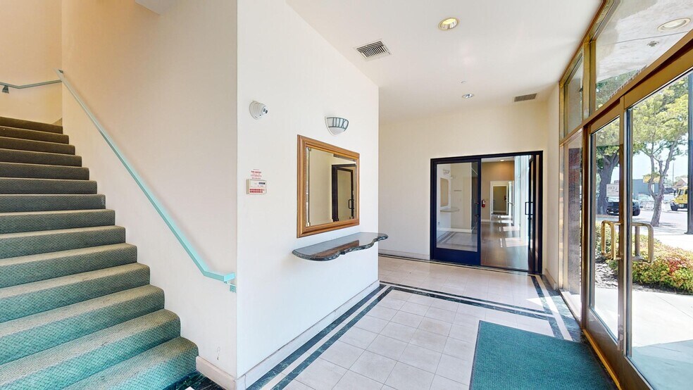 More Photos Of 1415 W Magnolia Blvd, Burbank Office Residential For Sale