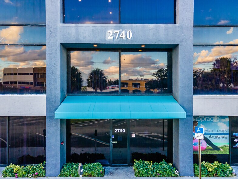More Photos Of 2740 E Oakland Park Blvd, Fort Lauderdale Office For Sale