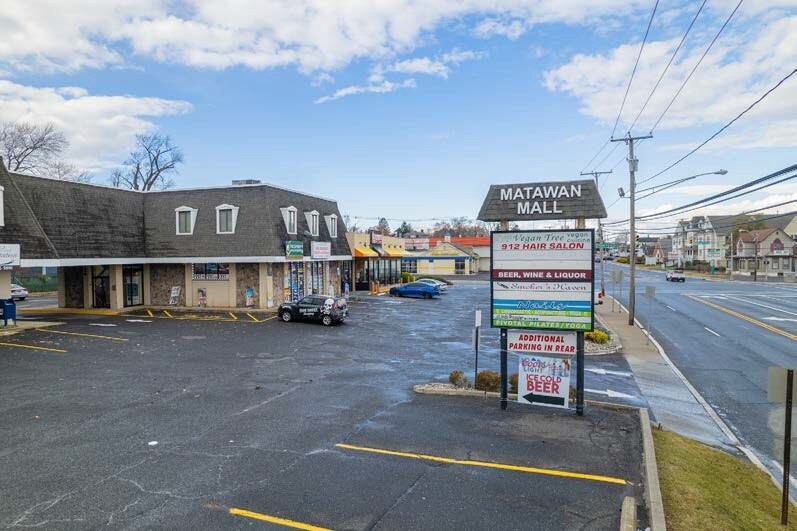 More Photos Of 952 S State Route 34, Matawan Unknown For Lease