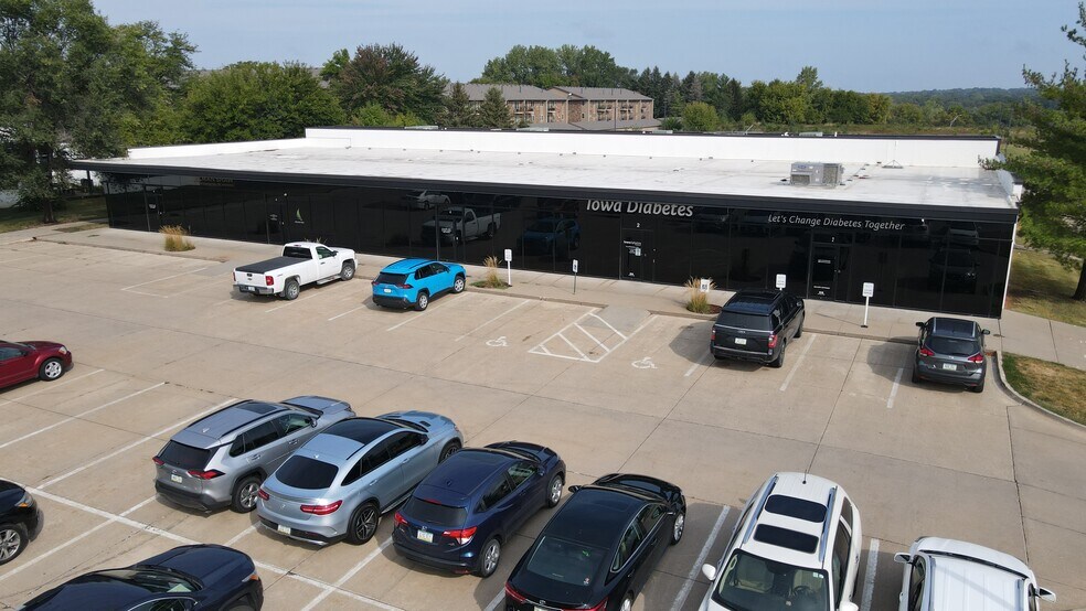 More Photos Of 1031 Office Park Rd, West Des Moines Office For Lease