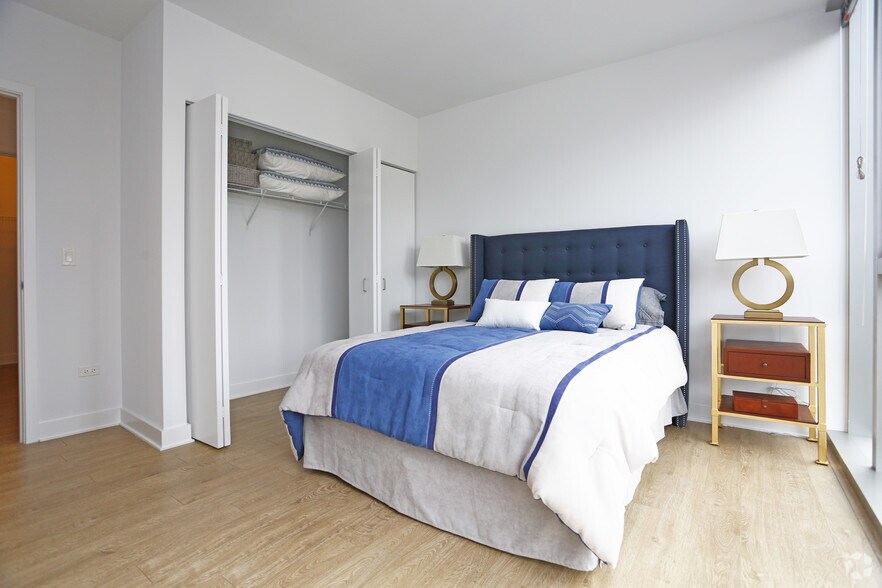 More Photos Of 200 N Michigan Ave, Chicago Apartments For Lease