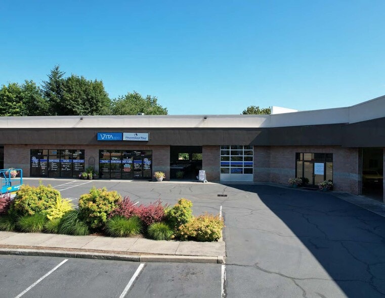 More Photos Of 13851 Beavercreek Rd, Oregon City Auto Repair For Lease