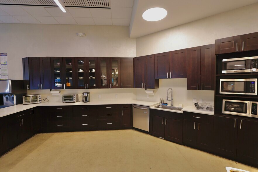 More Photos Of 3860 N Powerline Rd, Pompano Beach Warehouse For Sale