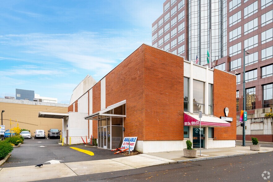 More Photos Of 101 S 10th St, Tacoma Bank For Lease