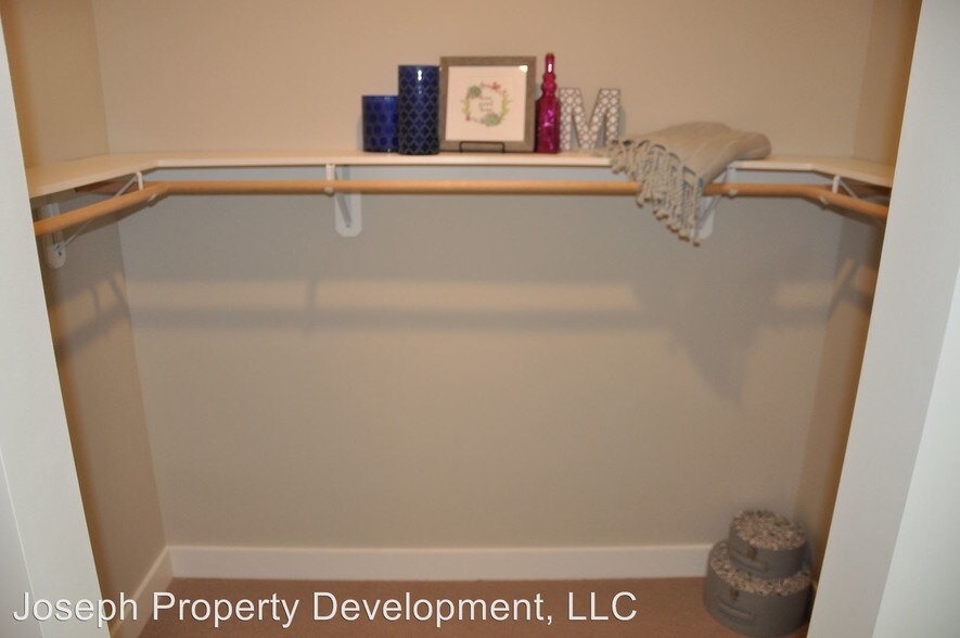 More Photos Of 4175 N Oakland Ave, Shorewood Multifamily For Sale