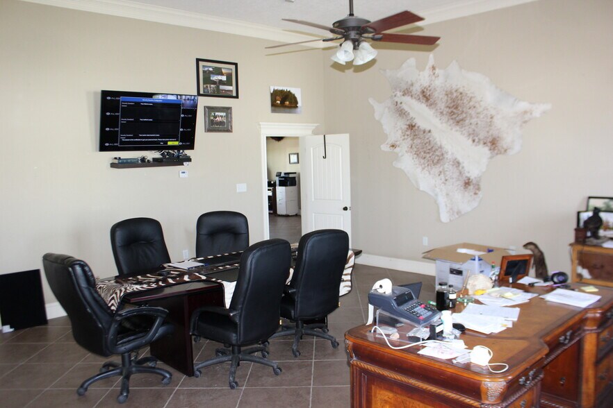 More Photos Of 7081 Old Reliance Rd, Bryan Industrial For Lease