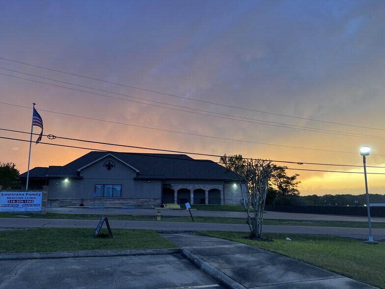 More Photos Of 103 Watts St, Jonesboro Medical For Sale