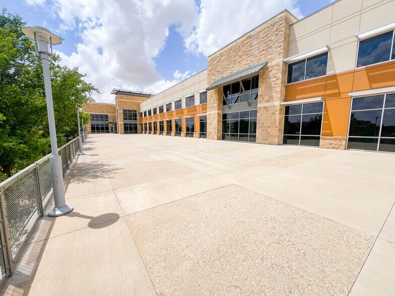 More Photos Of 6401 Holiday Hill Rd, Midland Office For Lease