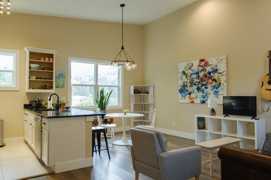 More Photos Of 14 Red Maple Dr, Weaverville Multifamily For Sale