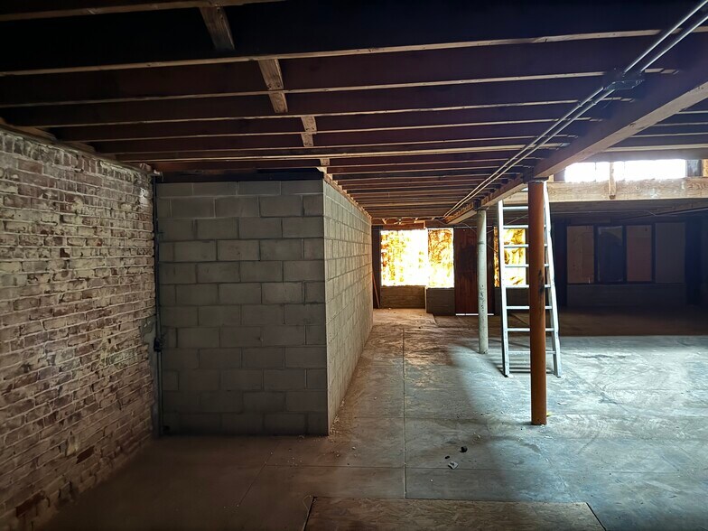 More Photos Of 530 E 4th St, Long Beach Office For Sale