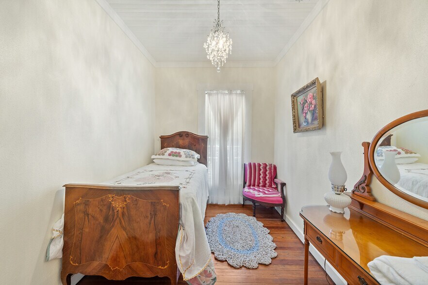 More Photos Of 201 Nugent Ave ave, Johnson City Hotel For Sale