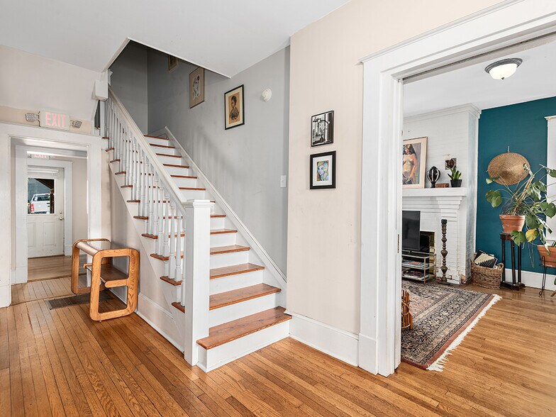More Photos Of 141 Merrimon Ave, Asheville Office For Sale