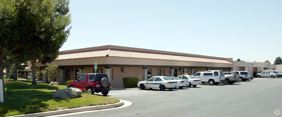 More Photos Of 2545 E Chandler Ave, Las Vegas Flex For Sale