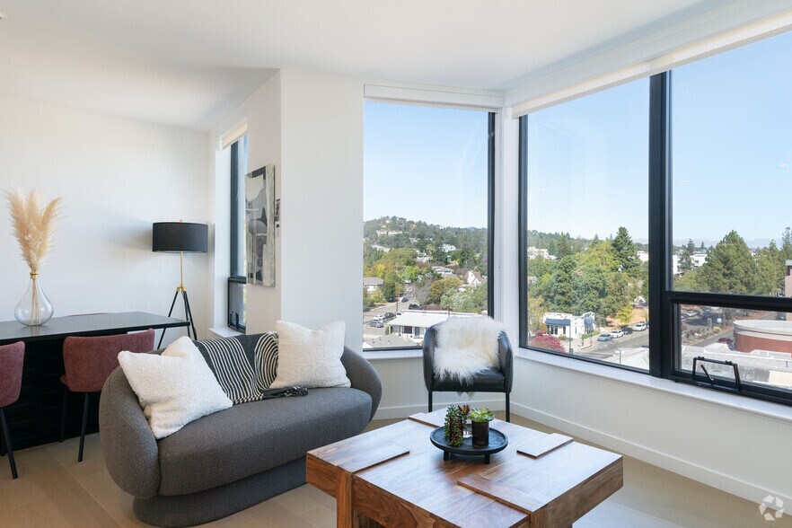 More Photos Of 1380 N California Blvd, Walnut Creek Apartments For Lease