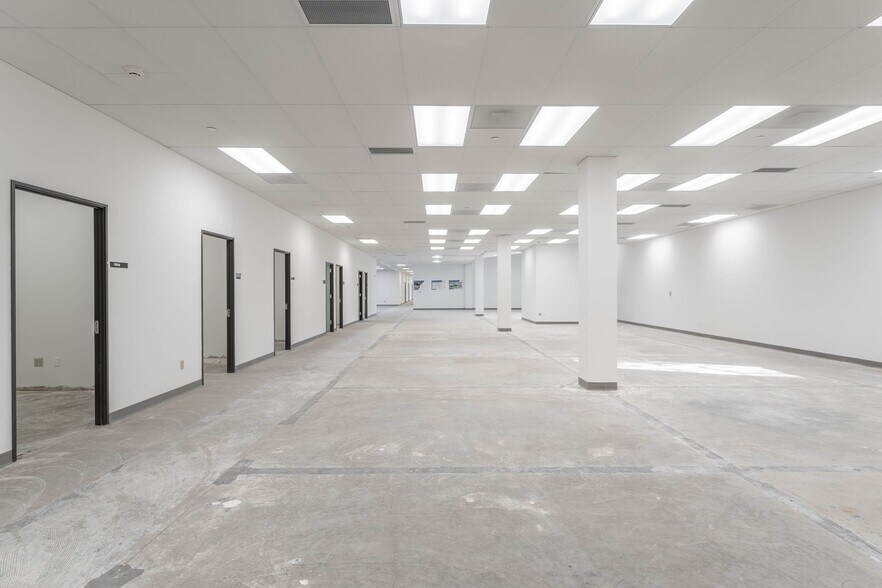 More Photos Of 2703 N Central Expy, Richardson Unknown For Lease