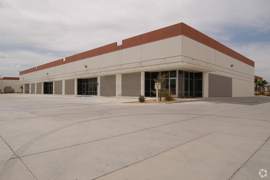 More Photos Of 45090 Golf Center Pky, Indio Warehouse For Sale