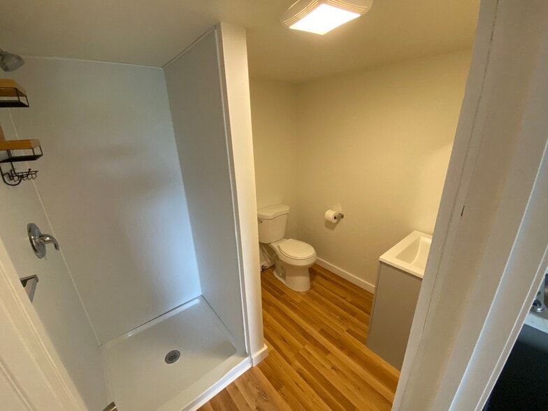 More Photos Of 8705 E 63rd Trafficway, Kansas City Apartments For Sale