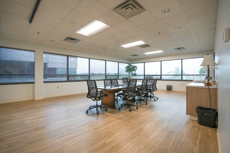 More Photos Of 120 Prosperous Pl, Lexington Office For Lease