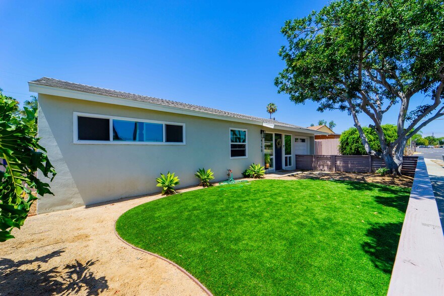 Primary Photo Of 4190 Clairemont Dr, San Diego Multifamily For Sale