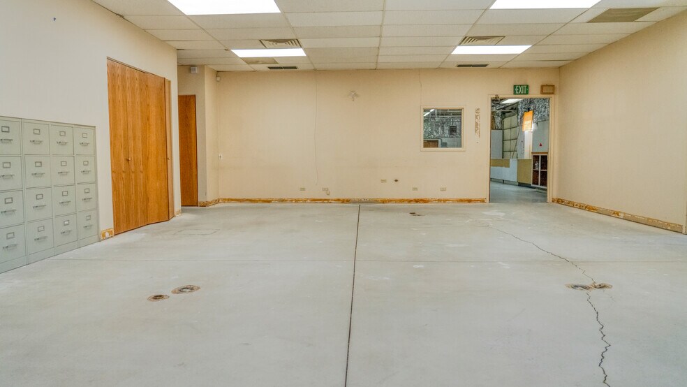 More Photos Of 2737 W 2nd Ave, Denver Warehouse For Lease