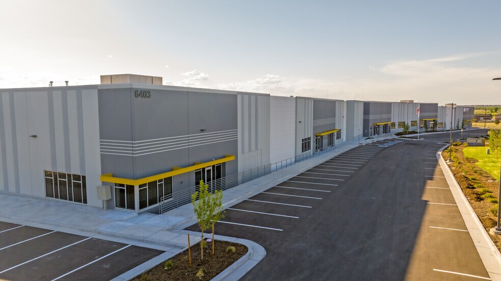 More Photos Of 6403 Uvalda St, Centennial Distribution For Lease