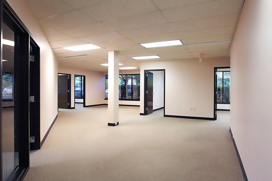 More Photos Of 12977 N 40 Dr, Creve Coeur Office For Lease