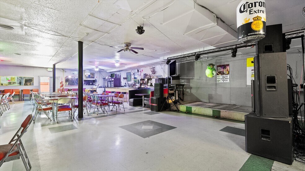 More Photos Of 1214 S 6th St, Yakima Bar For Sale