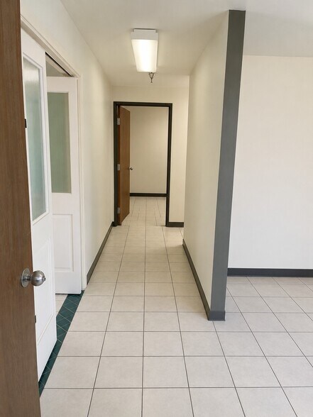 More Photos Of 21561-21591 Surveyor Cir, Huntington Beach Manufacturing For Sale