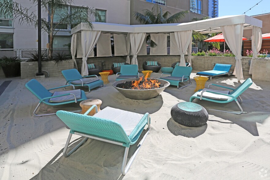 More Photos Of 707-777 G St, San Diego Apartments For Lease