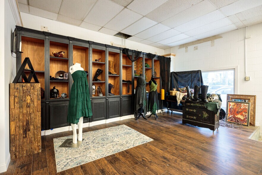 More Photos Of 2312-2314 W Cary St, Richmond Warehouse For Lease