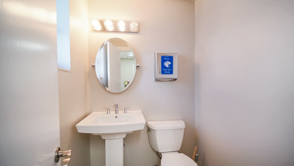 More Photos Of 201 N University Dr, Plantation Medical For Sale