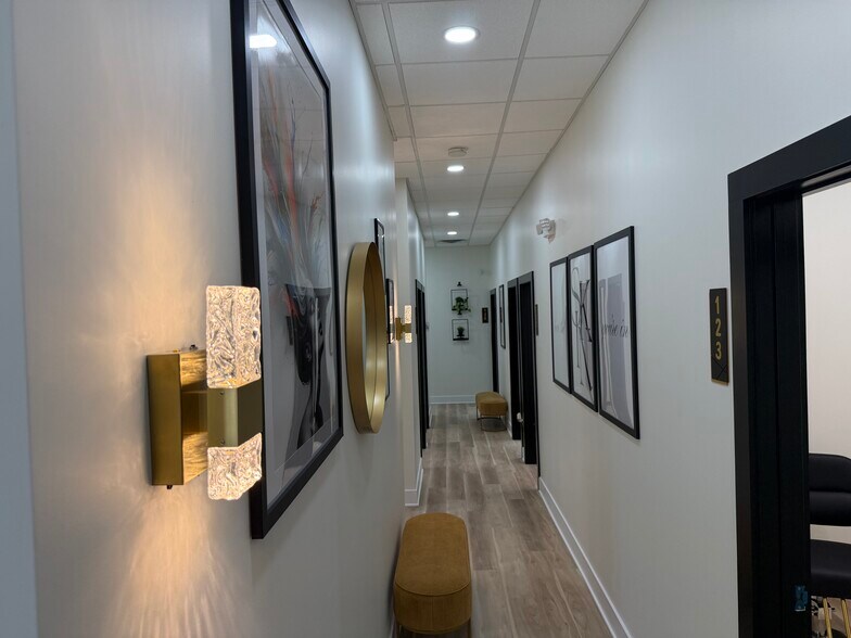 More Photos Of 5770 Peachtree Industrial Blvd, Norcross Storefront For Lease