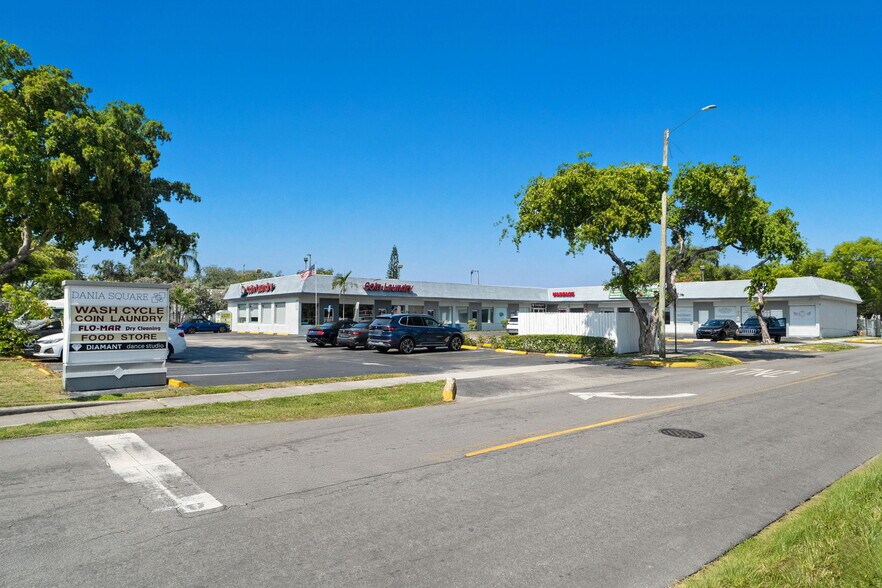 More Photos Of 265 S Federal Hwy, Dania Beach Storefront For Sale