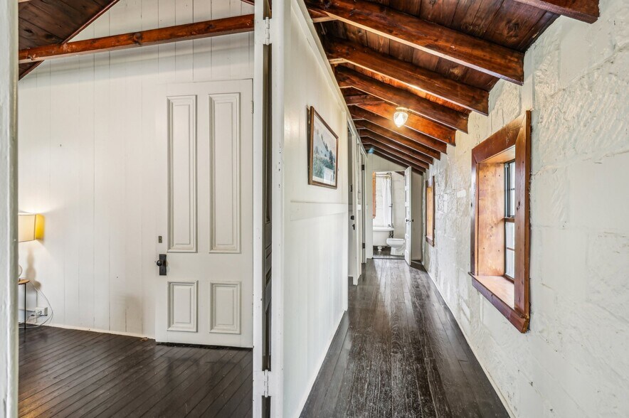 More Photos Of 7735 Mocking Bird Ln, San Antonio Lodge Meeting Hall For Sale