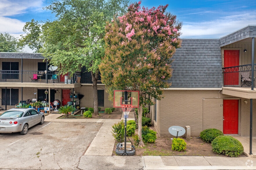 More Photos Of 1004 Allena Dr, San Antonio Apartments For Sale