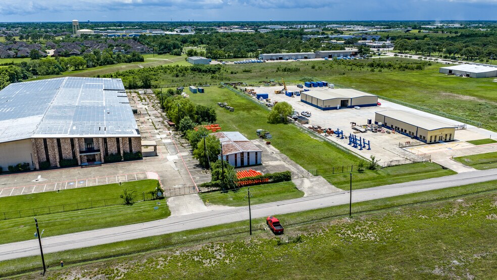 More Photos Of 3802 Knapp Rd, Pearland Warehouse For Sale