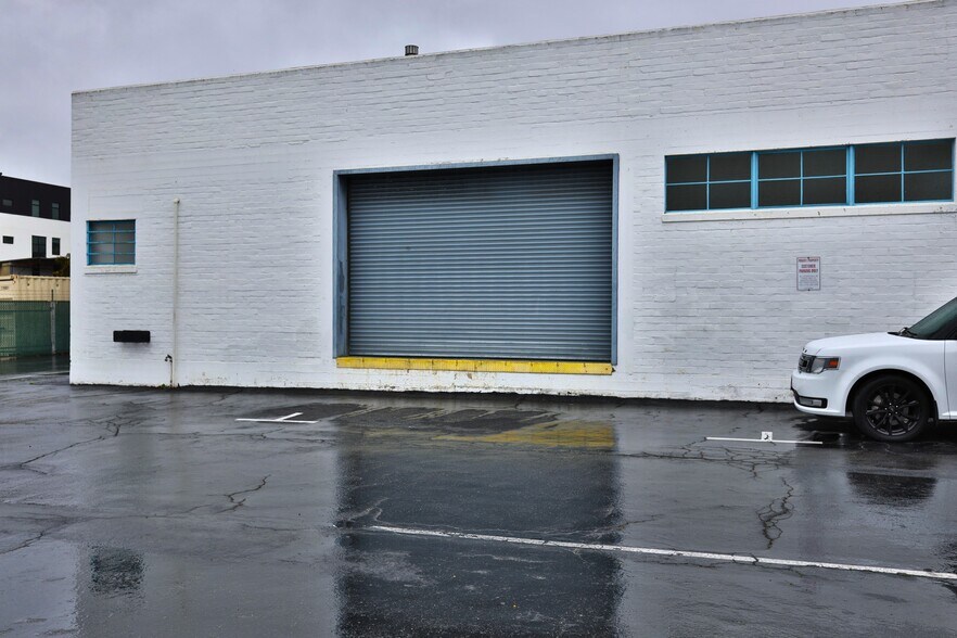 More Photos Of 253-255 S Laurel St, Ventura Warehouse For Lease