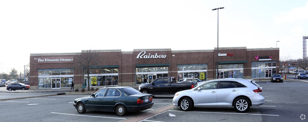 More Photos Of 4785 Boston Post Rd, Pelham Unknown For Lease