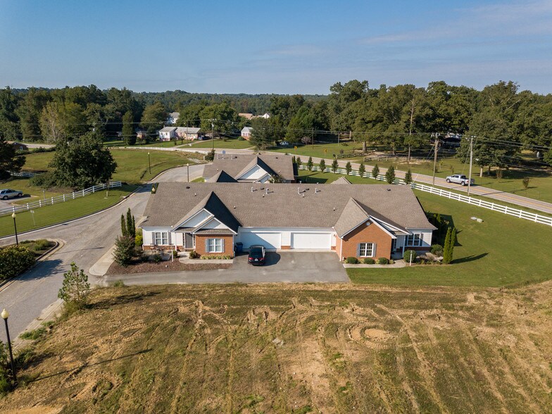 More Photos Of 7626 Sandler Dr, North Chesterfield Multifamily For Sale