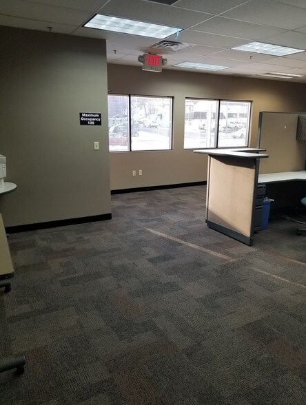 More Photos Of 820 N Concord St, South Saint Paul Light Distribution For Lease