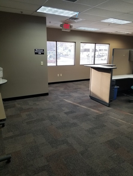 More Photos Of 820 N Concord St, South Saint Paul Light Distribution For Lease